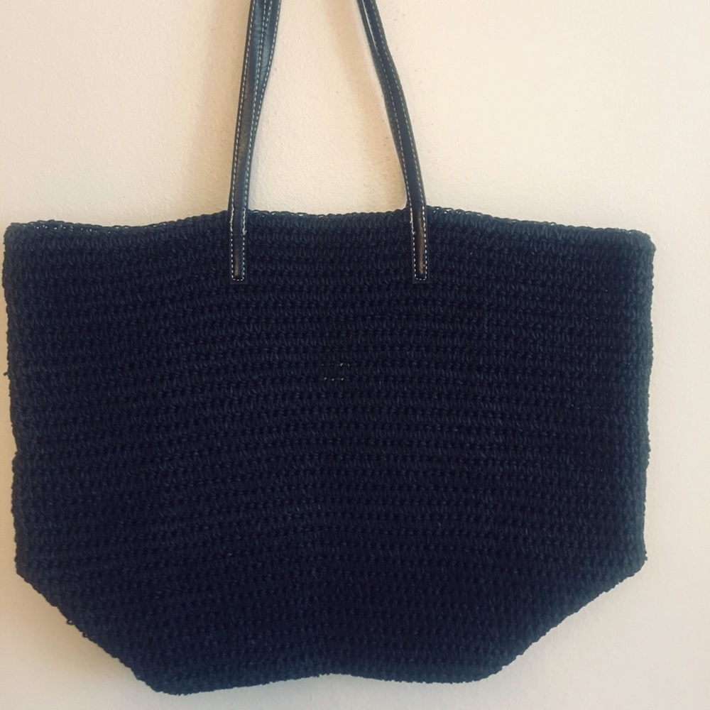 Merona black straw bag. No lined.